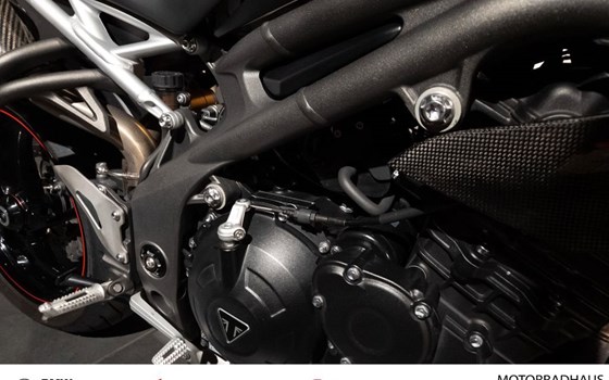 Gebrauchtmotorrad Triumph Speed Triple RS - Bild 9