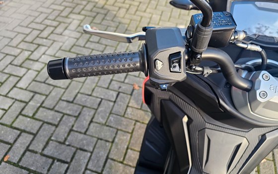 Neufahrzeug Aprilia SR GT 125 - Bild 11