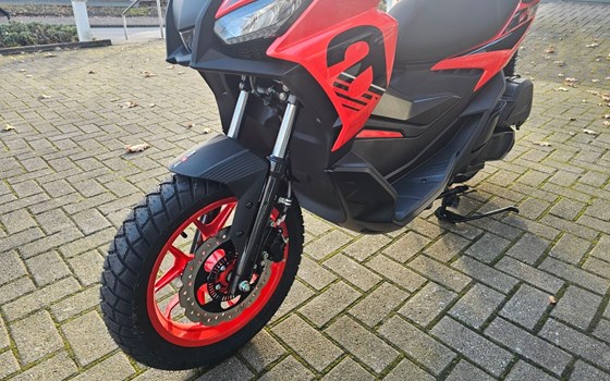 Neufahrzeug Aprilia SR GT 125 - Bild 4