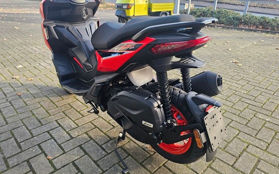 Neufahrzeug Aprilia SR GT 125 - Bild 9