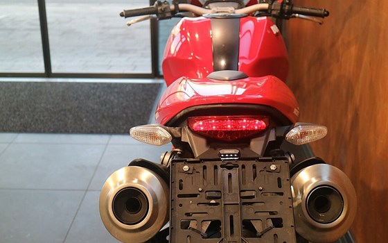 Gebrauchtmotorrad Ducati Monster 796 - Bild 8