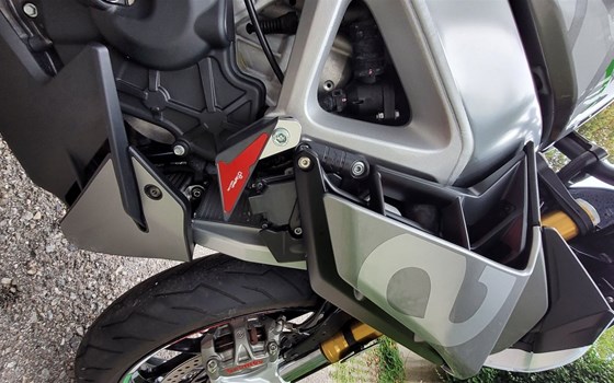 Gebrauchtmotorrad Aprilia Tuono V4 1100 - Bild 13