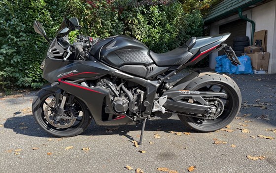 Gebrauchtmotorrad Honda CBR650R E-Clutch - Bild 1