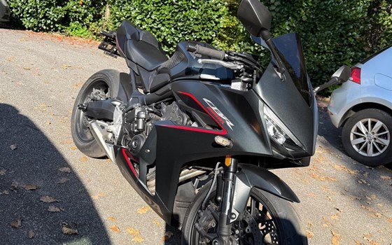 Gebrauchtmotorrad Honda CBR650R E-Clutch - Bild 2