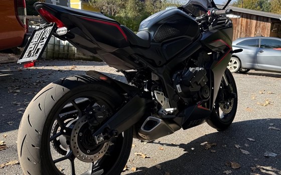 Gebrauchtmotorrad Honda CBR650R E-Clutch - Bild 3