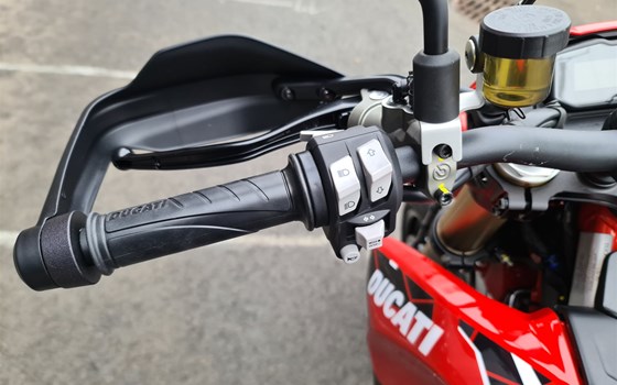 Neufahrzeug Ducati Hypermotard 698 Mono - Bild 9