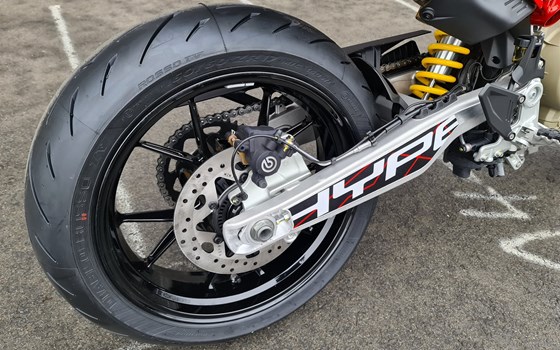 Neufahrzeug Ducati Hypermotard 698 Mono - Bild 5