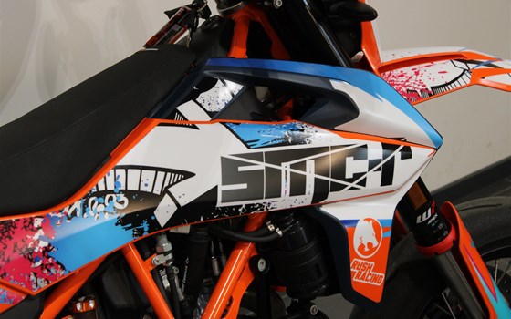 Gebrauchtmotorrad KTM 690 SMC R - Bild 8