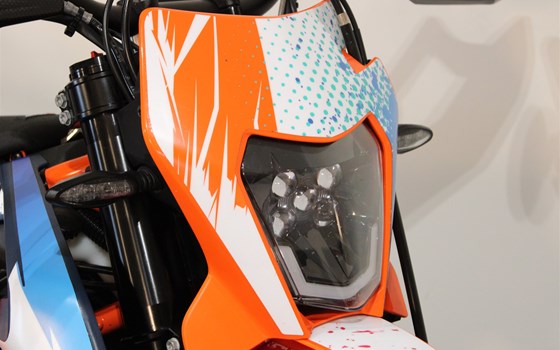 Gebrauchtmotorrad KTM 690 SMC R - Bild 11