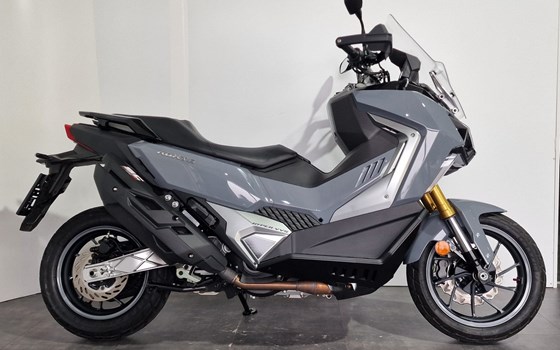 Gebrauchtmotorrad Sym ADX 400 TG - Bild 3