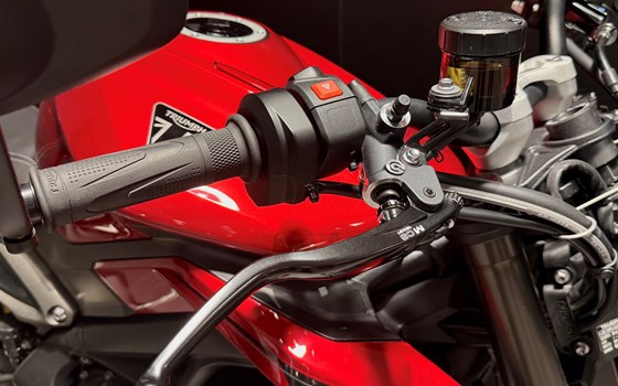 Neufahrzeug Triumph Street Triple 765 RS - Bild 2