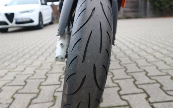 Gebrauchtmotorrad KTM 990 Super Duke - Bild 9