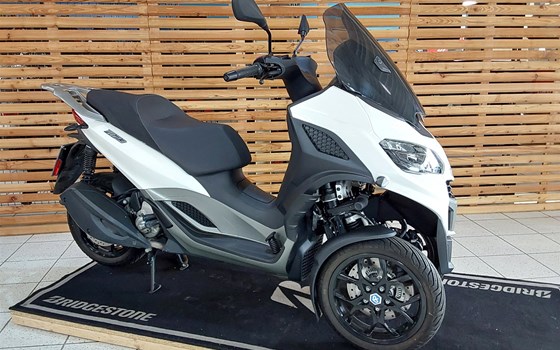 Gebrauchtmotorrad Piaggio MP3 310 - Bild 1