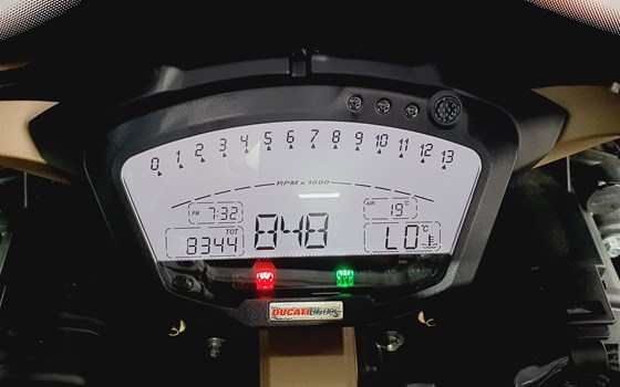 Gebrauchtmotorrad Ducati 848 EVO - Bild 9