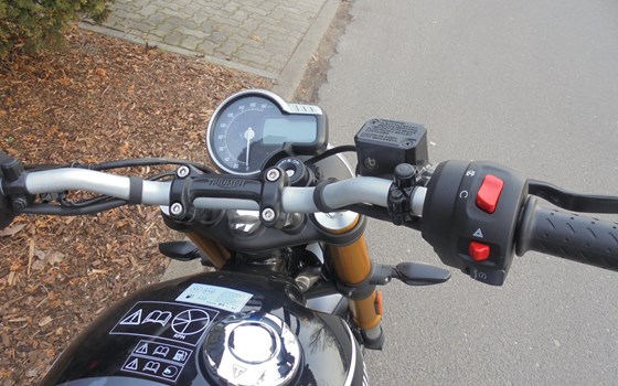 Gebrauchtmotorrad Triumph Speed 400 - Bild 6