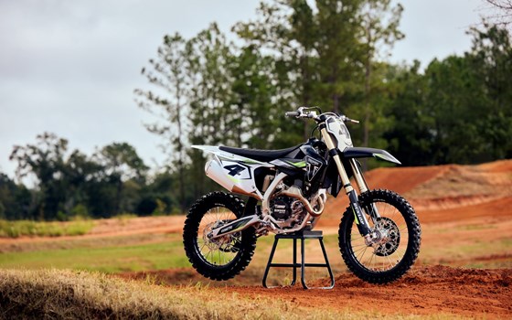 Gebrauchtmotorrad Triumph TF 450-RC EDITION - Bild 2