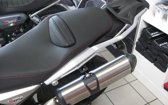 Gebrauchtmotorrad Moto Guzzi V85 Strada - Bild 2