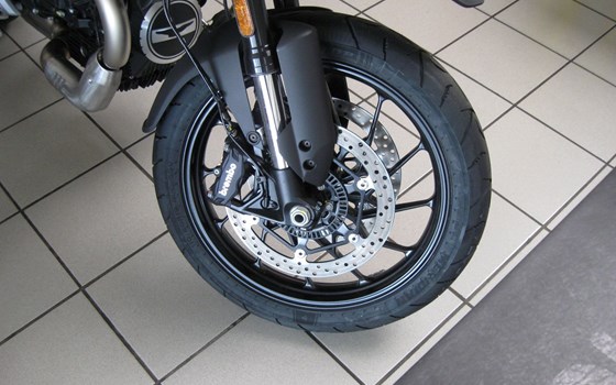 Gebrauchtmotorrad Moto Guzzi V85 Strada - Bild 6