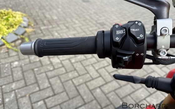 Gebrauchtmotorrad Ducati Streetfighter V4 S - Bild 11