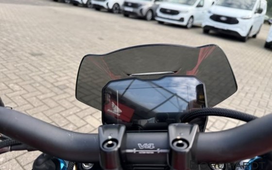 Gebrauchtmotorrad Ducati Streetfighter V4 S - Bild 12