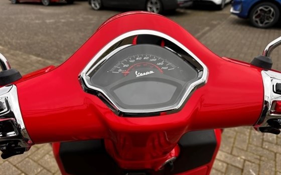 Neufahrzeug Vespa GTS 310 Super - Bild 11