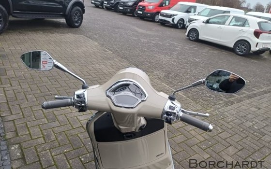Neufahrzeug Vespa GTS 125 - Bild 10
