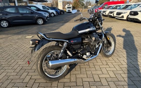 Gebrauchtmotorrad Moto Guzzi V7 Special - Bild 3