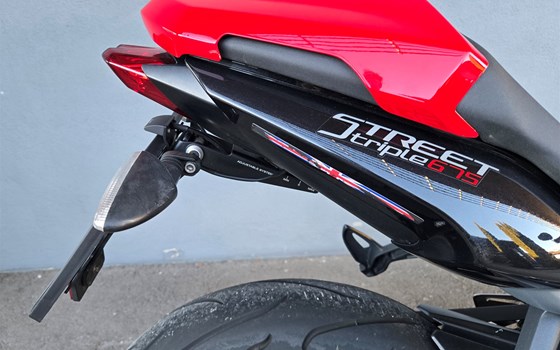 Gebrauchtmotorrad Triumph Street Triple - Bild 9
