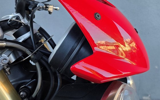 Gebrauchtmotorrad Triumph Street Triple - Bild 3