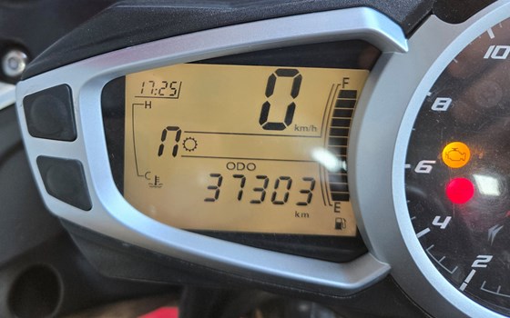 Gebrauchtmotorrad Triumph Street Triple - Bild 10