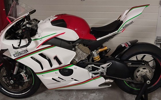 Gebrauchtmotorrad Ducati Panigale V4 - Bild 2