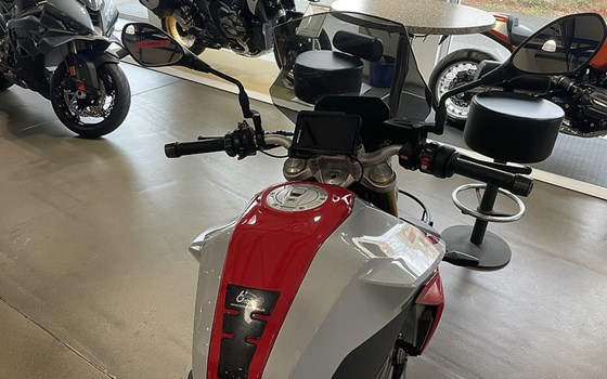 Gebrauchtmotorrad BMW F 900 R - Bild 2