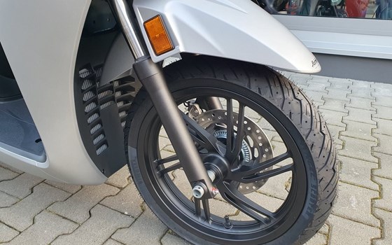 Neufahrzeug Honda SH350i - Bild 8