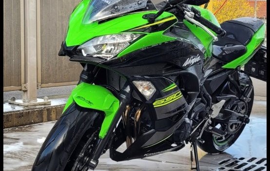 Gebrauchtmotorrad Kawasaki Ninja 650 - Bild 1
