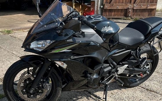 Gebrauchtmotorrad Kawasaki Ninja 650 KRT - Bild 1