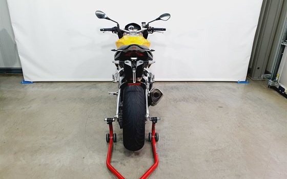 Gebrauchtmotorrad Aprilia Tuono V4 R APRC - Bild 4