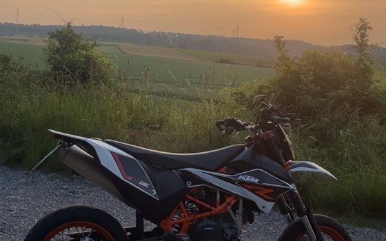 Gebrauchtmotorrad KTM 690 SMC R - Bild 8