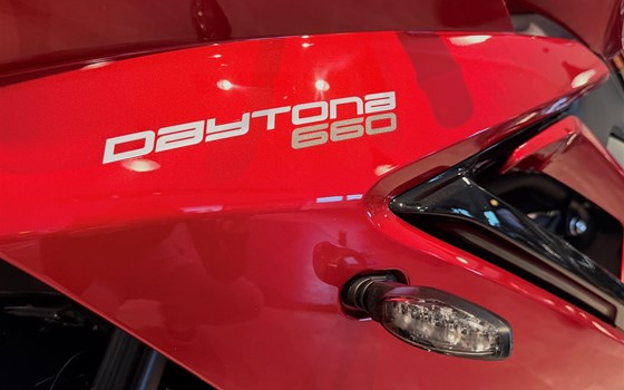 Neufahrzeug Triumph Daytona 660 - Bild 2