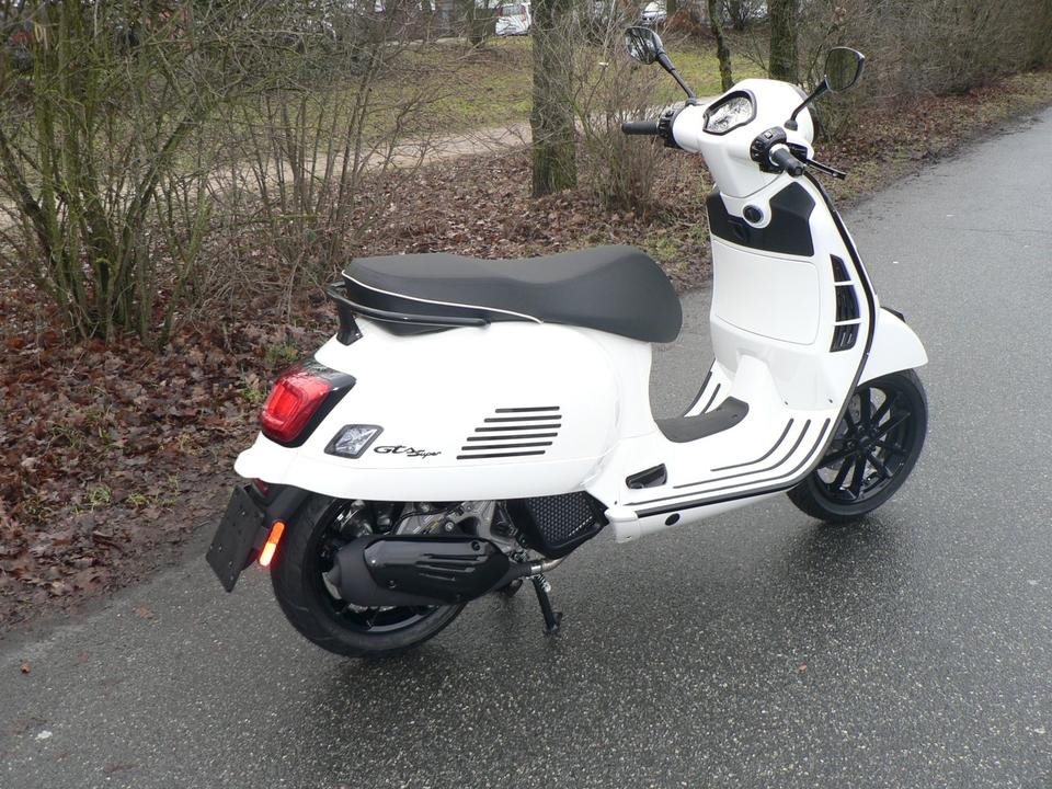Vespa GTS 125