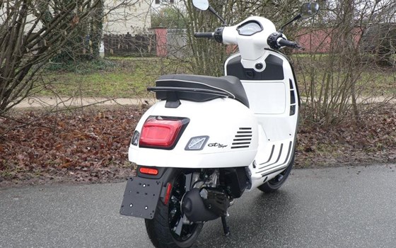 Neufahrzeug Vespa GTS 125 - Bild 10
