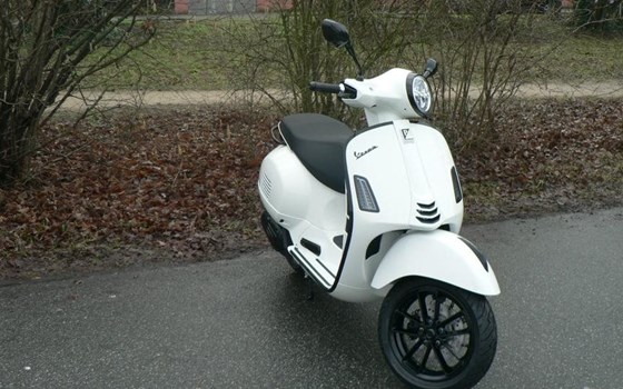 Neufahrzeug Vespa GTS 125 - Bild 8
