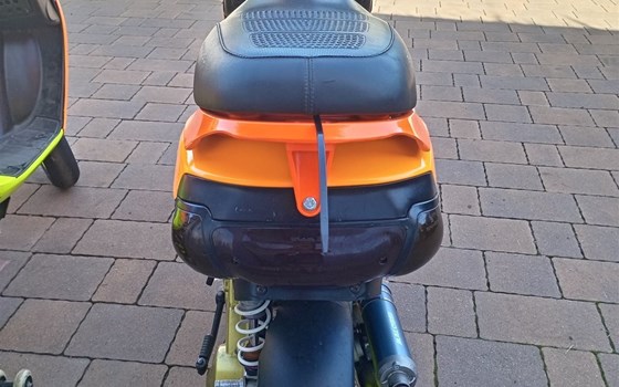 Gebrauchtmotorrad Piaggio Zip H2O - Bild 3