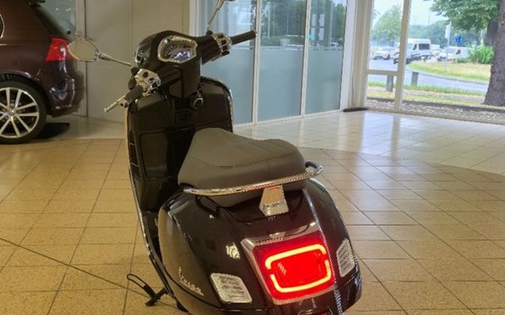 Gebrauchtmotorrad Vespa GTS 125 - Bild 7