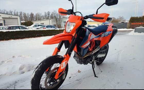 Gebrauchtmotorrad KTM 690 SMC R - Bild 4