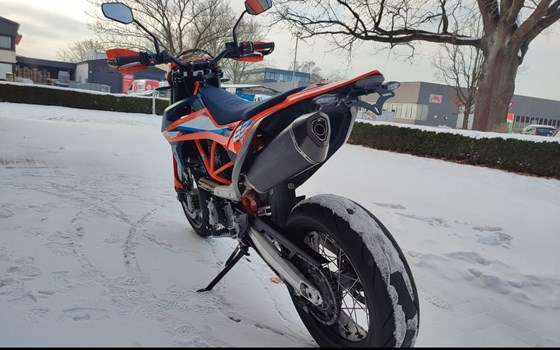 Gebrauchtmotorrad KTM 690 SMC R - Bild 6