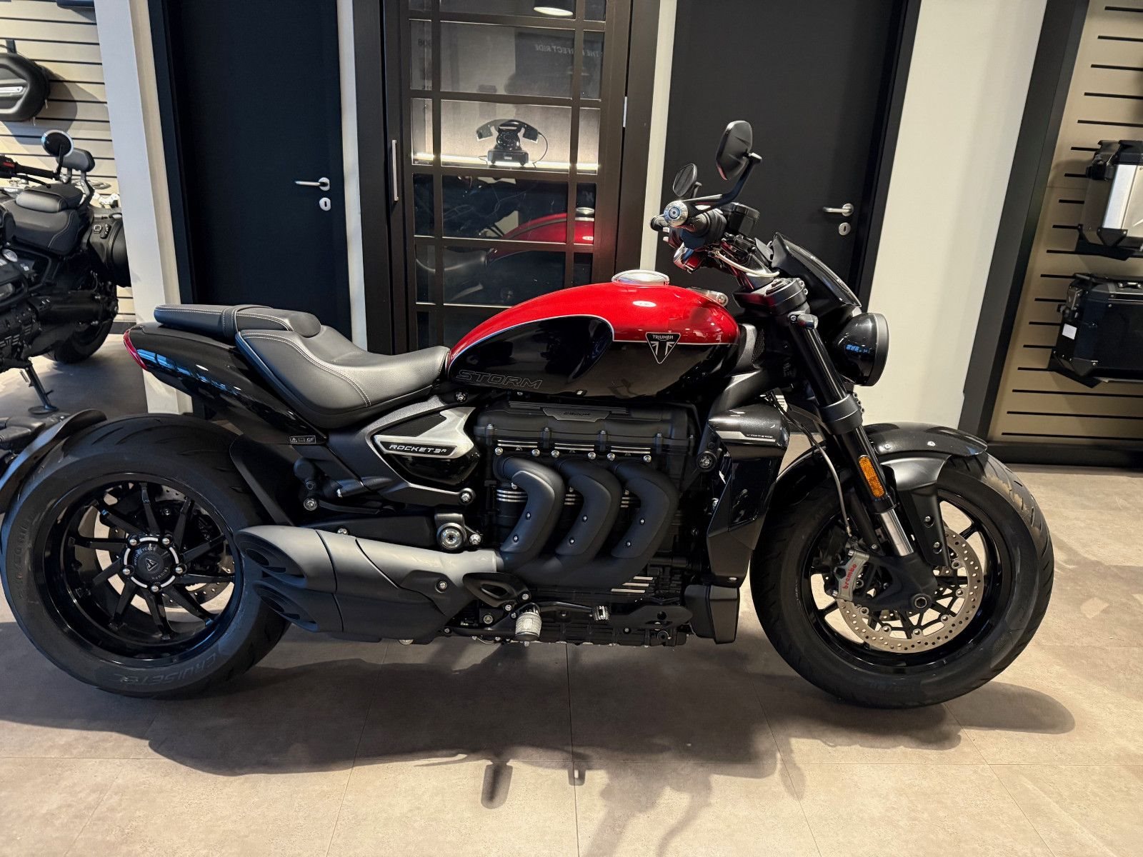 Triumph Rocket 3 Storm R