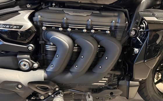 Gebrauchtmotorrad Triumph Rocket 3 Storm R - Bild 5