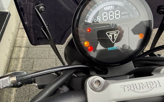 Gebrauchtmotorrad Triumph Trident 660 - Bild 8