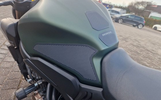 Gebrauchtmotorrad Honda CB650R E-Clutch - Bild 13