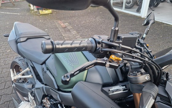 Gebrauchtmotorrad Honda CB650R E-Clutch - Bild 9